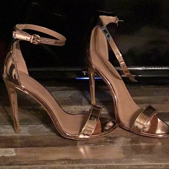 Rose gold shoes - Picture 2 of 4